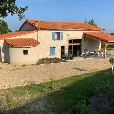 Вилла Chez Le Damian Neuville  Экстерьер фото
