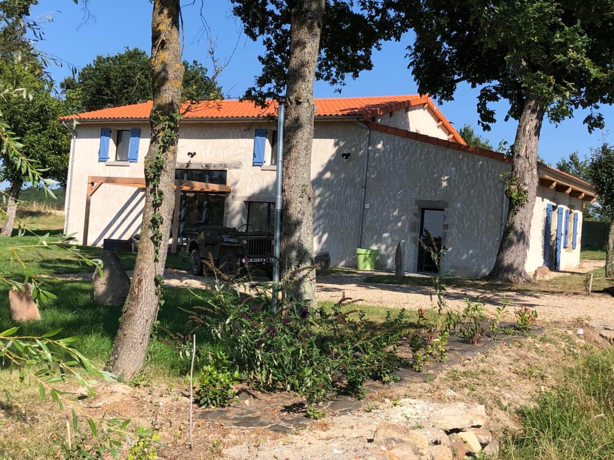 Вилла Chez Le Damian Neuville  Экстерьер фото